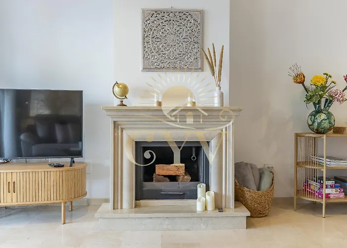 Cyv - Stunning - Ideal For Relaxation! *