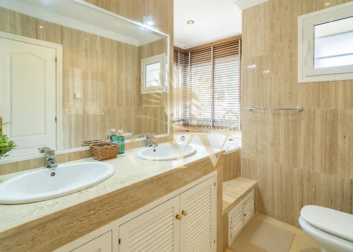 Cyv - Stunning - Ideal For Relaxation!